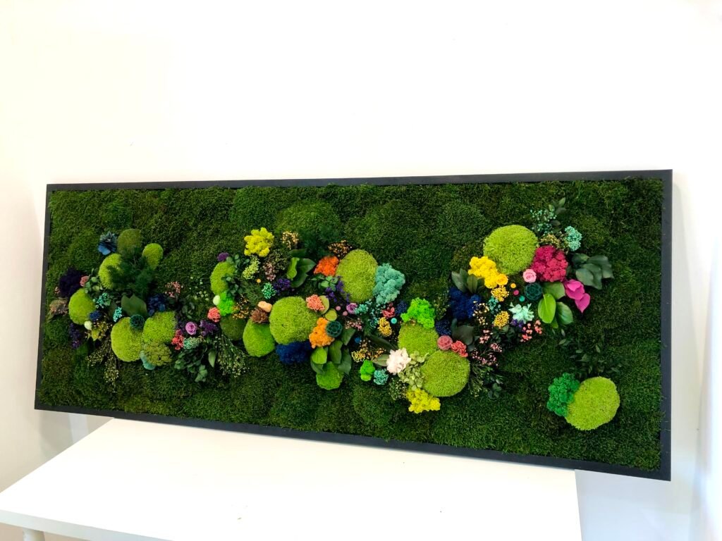 CUADRO DE MUSGO Y FLORES PRESERVADAS